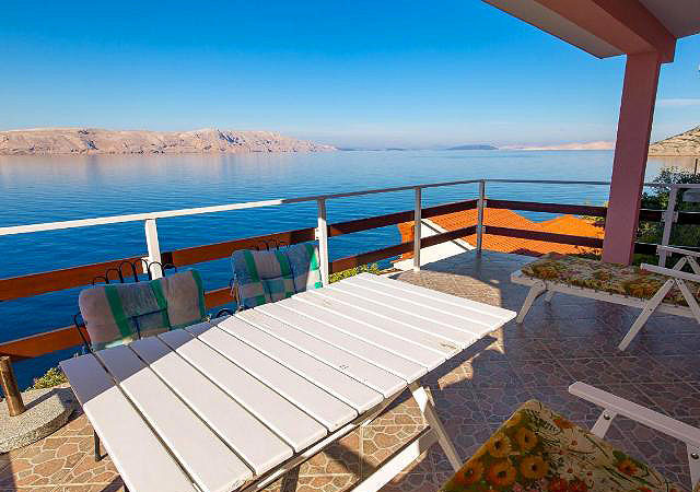 Horvátországban tengerparti apartmant bérelhetünk